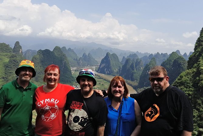 1-Day Guilin Tour to Reed Flute Cave, Xianggong Hill, Bamboo Boat and Night Show - Impression Liu Sanjie at dusk: one of China’s signature river shows