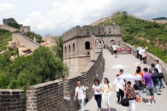 11-Day Small-Group China Tour: Beijing, Xi'an, Guilin, Yangshuo and Shanghai - Beijing’s Big Wall Day: Mutianyu cable car, red-wine toast, Bird’s Nest photos