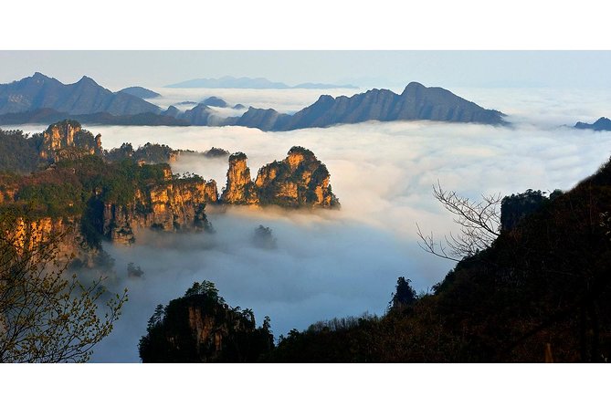 2-Day Mini Group to Avatar Mountain, Glass Bridge and Mt. Tianmen - Yangjiajie: the Natural Great Wall look from the eco-bus