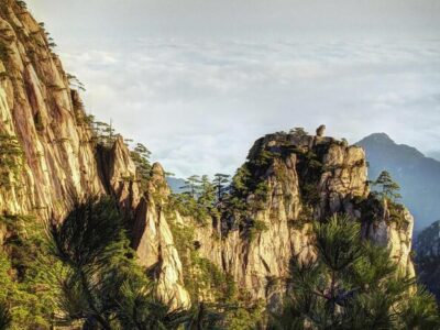 3-Day Yellow Mountains, Hongcun Village and Tunxi Ancient Street Private Tour - Day 1 in Huangshan’s Old-School World: Hongcun and Tunxi by Way of Ink
