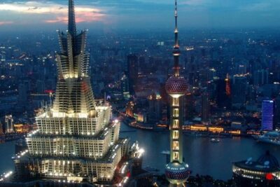 4-Hour Private Shanghai City Tour with Old and New Highlights - Old Town (Nanshi): where shopping and street life set the tone