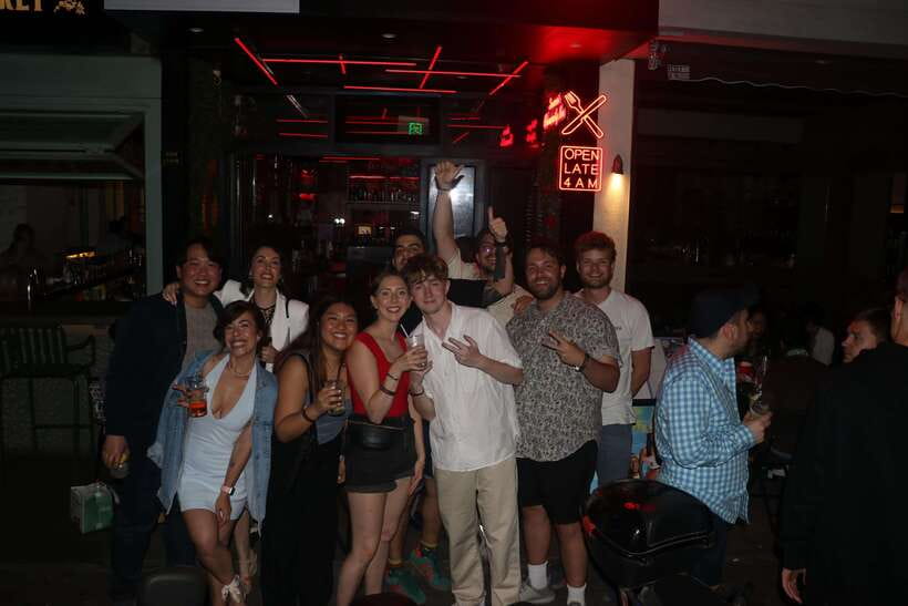 4-Hour Shanghai Pub Crawl (bars & nightclub hopping) - Stop 2: The beer break (40 minutes) to reset your pace