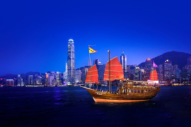 Aqua Luna: Symphony of Lights Cruise in Hong Kong - Timing matters: the Symphony of Lights stop at 20:00
