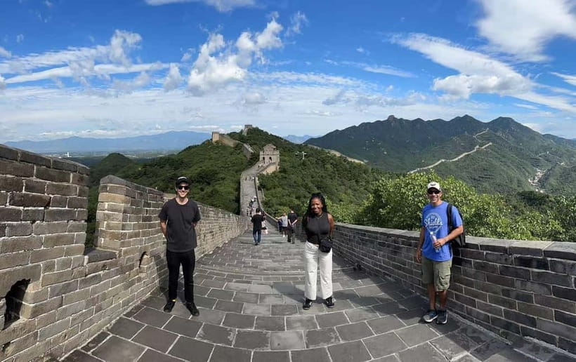 Beijing: Badaling Ancient Great Wall of China Day Trips - Guides and English help: what you’ll notice in real pacing
