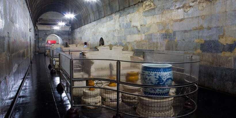 Beijing: Juyongguan Great Wall, Sacred Way & Ming Tombs Trip - Timing, comfort, and what to bring for the 8-hour route
