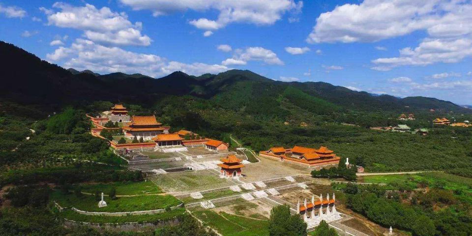 Beijing: Mutianyu Great Wall and Ming Tombs Private Tour - What to budget extra: meals and optional rides