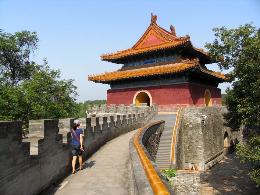 Beijing: Mutianyu Great Wall and Ming Tombs Private Tour - Choosing how you walk: steep sections, rail support, and timing