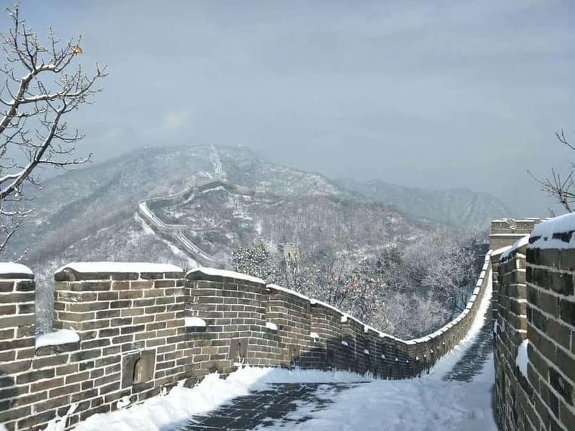 Beijing: Mutianyu Great Wall Daily Tour with Ticket & Lunch - When Beijing is closed on Mondays, the Wall can get busy