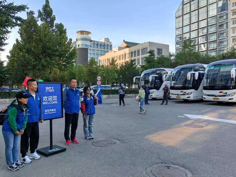 Beijing: Mutianyu Great Wall Day Trip by Bus with Tickets - The licensed bus ride: time, comfort, and clear English