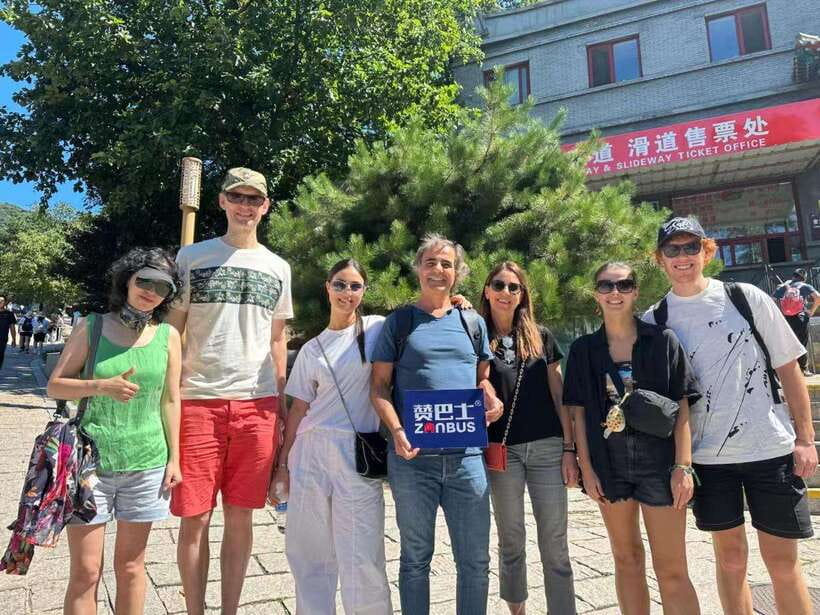 Beijing: Mutianyu Great Wall Day Trip by Bus with Tickets - Food break math: 15% off at Burger King and Subway