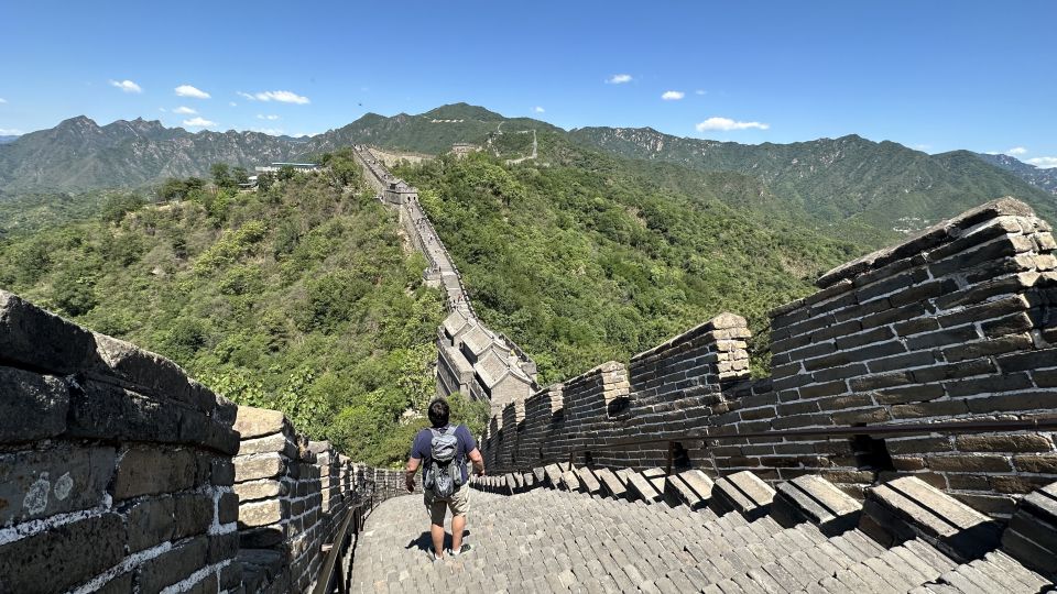 Beijing: Mutianyu Great Wall Private Tour with VIP Fast Pass - Ascending the Wall: Cable car or ski lift plus toboggan
