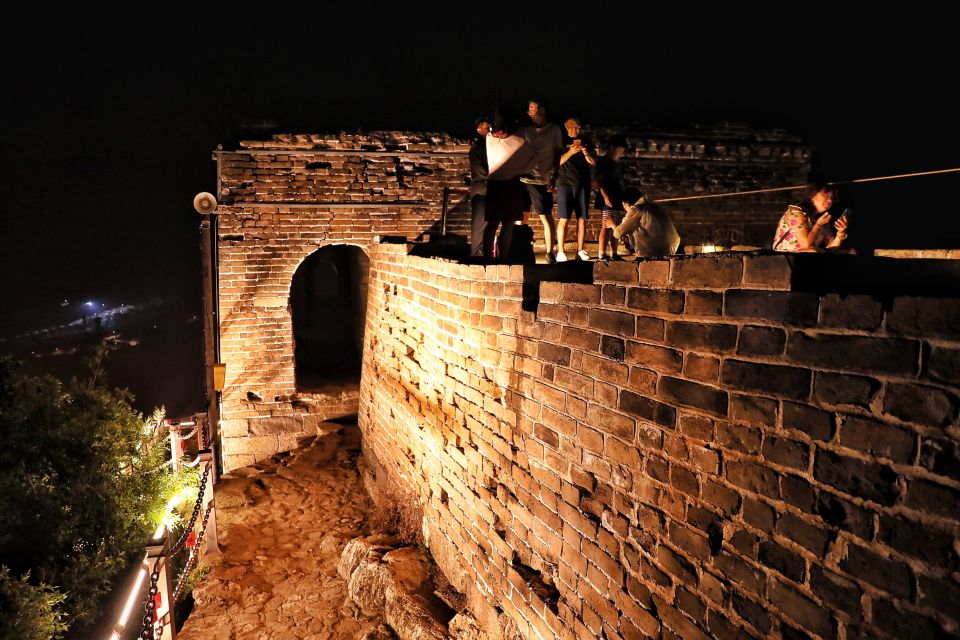 Beijing: Simatai Great Wall & Gubei Water Town Private Tour - What to bring and how to get comfortable