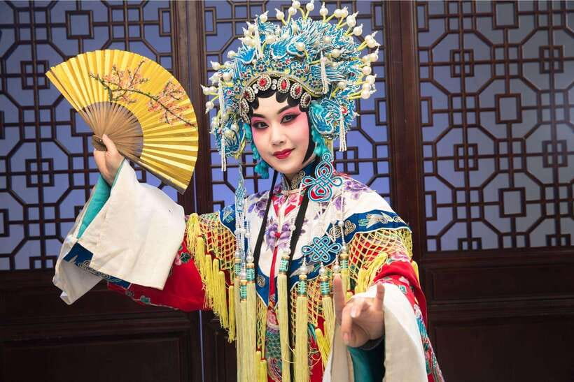 Beijing: Traditional Cultural Show Peking Opera Tickets - Your Evening Game Plan: From Jianguo Hotel Qianmen to Your Seat
