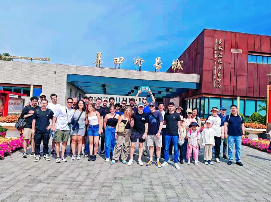 Beijing:Mutianyu Great Wall Bus Tour 7/8/9/10/13/13:30/15:30 - Your BusDa Transport: Simple, Air-Conditioned, and Schedule-Friendly