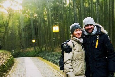 Best of Hangzhou: A Comprehensive Tour of the City's Top Sights - Pickup, AC car comfort, and on-the-go WiFi