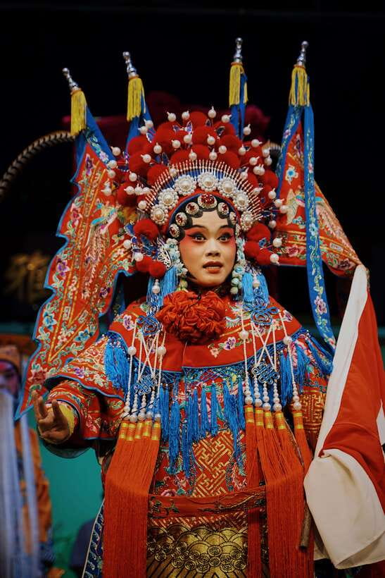 Chengdu Sichuan Opera Show Ticket - Shu Feng Ya Yun - Optional add-ons: back massage, ear cleaning, and a souvenir