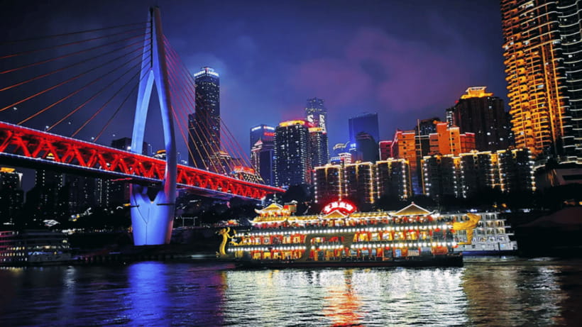 Chongqing: Two Rivers Night Cruise- Yangtze & Jialing Rivers - Clothing and Comfort: Warm Layers Beat Fancy Outfits