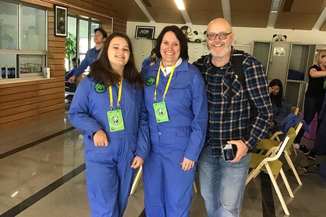 Dujiangyan Panda Volunteering Experience with Lunch - Preparing Food for Older Pandas: Where Care Gets Specific