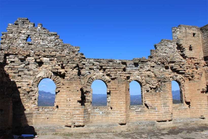 From Beijing: Small Group Hike at Jinshanling Great Wall - Jinshanling East hiking: watchtowers, steep steps, and photo strategy
