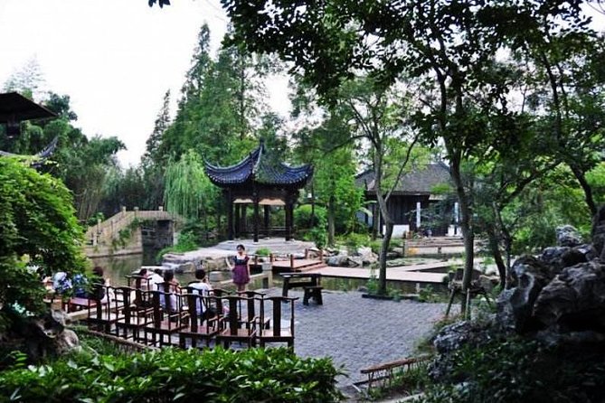 From Shanghai: Zhujiajiao Water Town Private Tour with Boat Ride - Guide Factor: What You’ll Get From an English-Speaking Host