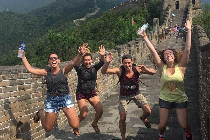 Great Wall Layover Small Group Tour (7AM-11AM) - The Drive to Mutianyu: Fast, Comfortable, and Climate-Controlled