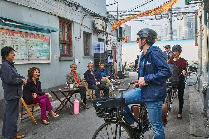Half-Day Bike Tour of Shanghai Old Town with Food Tasting - Bicycles, Helmets, and Pace: What Easy-Level Really Means
