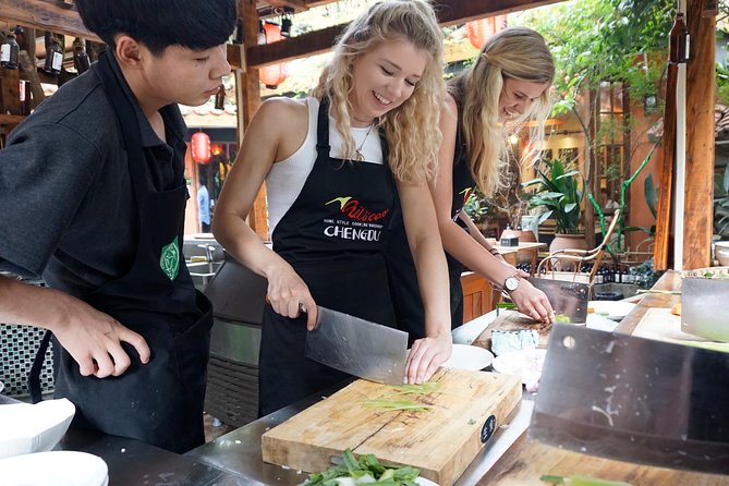 Half-Day Chengdu Cooking Class with a Local Market Visit - Quick Hits Before You Go