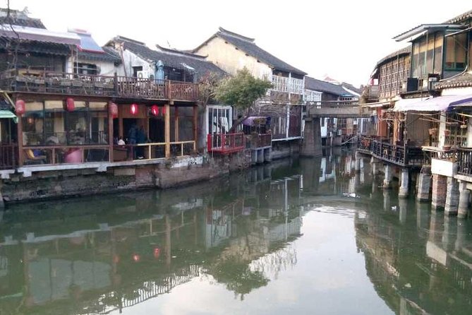 Half-Day Private Zhujiajiao Water Town Tour with Boat Ride from Shanghai - Why Zhujiajiao still feels different from central Shanghai