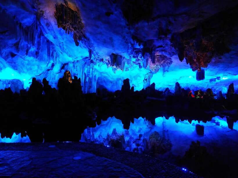 Highlights from Guilin to Yangshuo Full Day Private Tour - Route 1: Reed Flute Cave and Xianggong Hill viewpoints