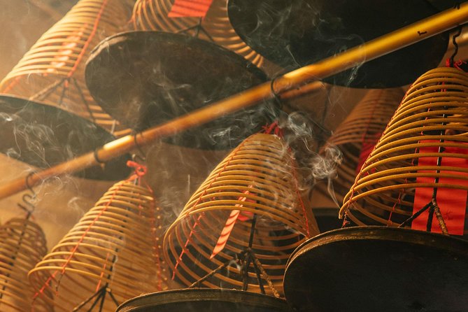 Highlights & Hidden Gems With Locals: Best of Hong Kong Private Tour - Starting in Sheung Wan: a neighborhood that tells you how the city breathes