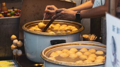 Hong Kong: Dolphin Cruise, Big Buddha & Lantau Island Tour - Getting There: Express Rail Out, Bus Around