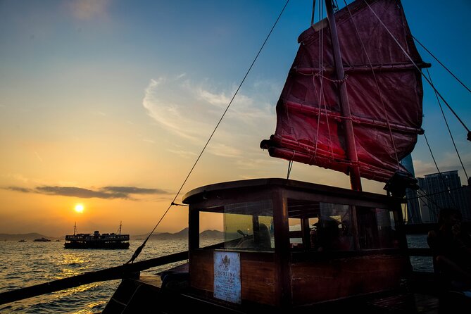 Hong Kong: Dukling , Antique Boat Tour in Victoria Harbour - Onboard comfort that actually helps: drink, restroom, life vests, and wind