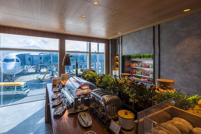 Hong Kong International Airport Plaza Premium Lounge Access - Departures vs Arrivals Lounges: Know Where You Can Use the Pass