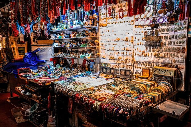 Hong Kong: Kowloon Street Market & Food Culture Walking Tour - Price, time, and the simple logistics that make this tour workable