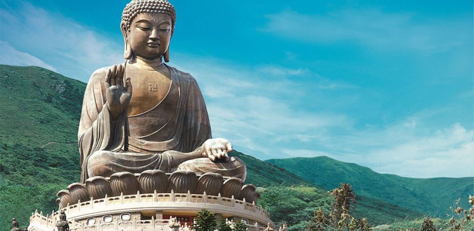 Hong Kong: Ngong Ping 360 Cable Car, Tai O & Big Buddha Tour - Tian Tan Buddha and Po Lin Monastery: walking reality and why it’s worth the effort