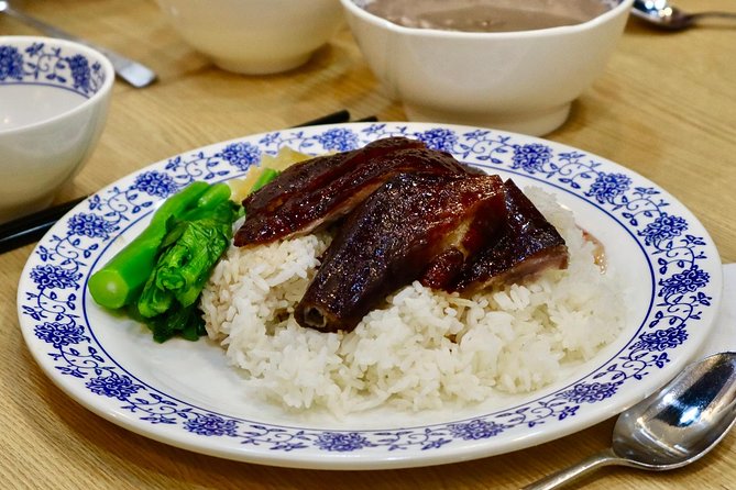 Hong Kong's Tin Hau Hidden Eats Food Tour with 7+ Local Tastings - The guide matters: what to look for in your experience