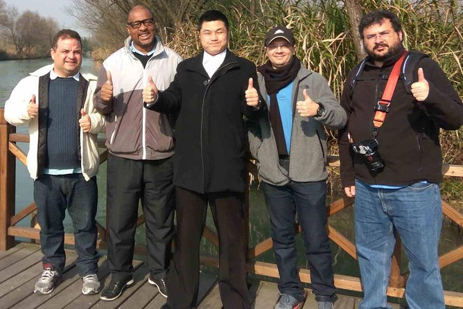 Jack HangZhou Private Tour - Meeting Jack: pickup comfort and a guide who works the room