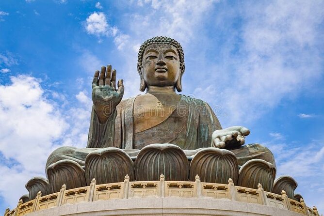 Lantau Island Tour: Big Buddha & Tai O Fishing Village - Ngong Ping 360 Area Stop: Views, Gifts, and the Optional Cable Car Decision