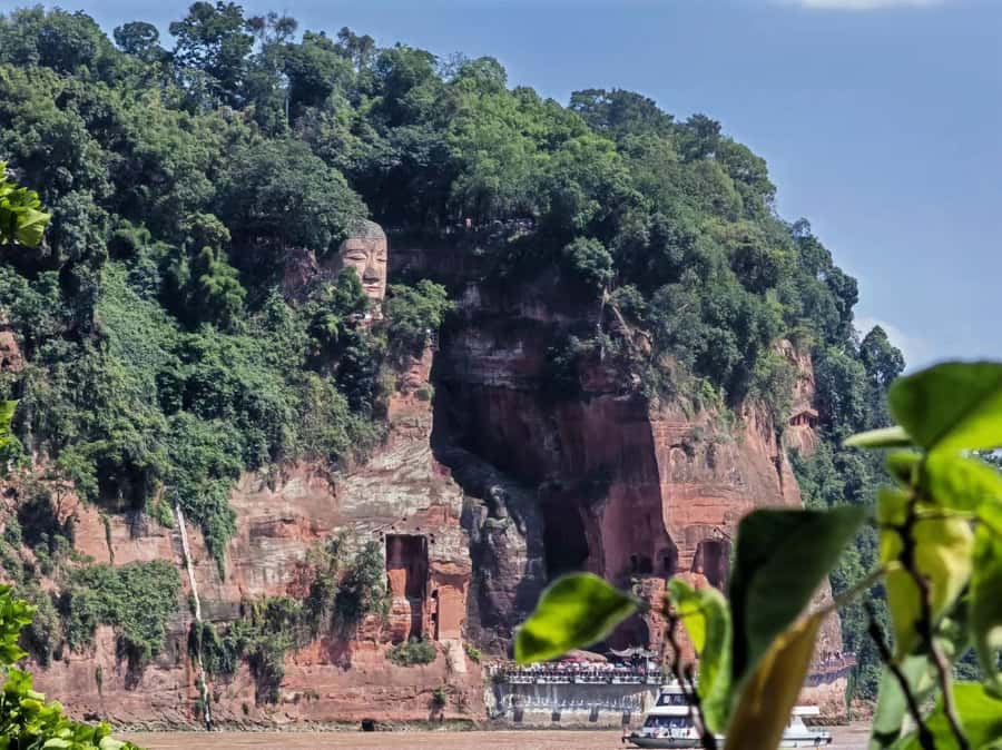 Leshan Grand Buddha Scenic Area and Panda Park Day Tour - Leshan Giant Buddha: UNESCO Scale, Lingyun Temple Context, and the View Limits