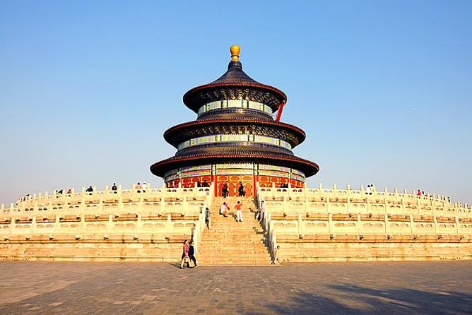 Local's Beijing: Forbidden City Insider Tour +Temple +Duck Feast - Peking duck lunch: where the day’s energy resets