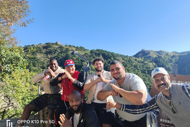 MuBus: Mutianyu Great Wall ENG/ESP/RUS Guided Bus Tour - Mutianyu on your terms: free time, internal shuttle, and photo viewpoints