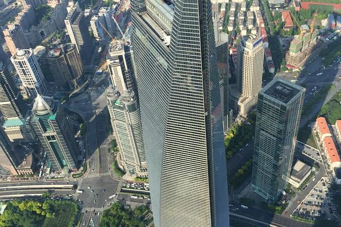 Private Amazing Shanghai City Day Tour in Your Way - How a Private Guide Helps You Crack Shanghai Fast