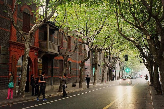 Private Walking Tour in the Former French Concession - Okura Garden Hotel: the French club style you can see in the lobby
