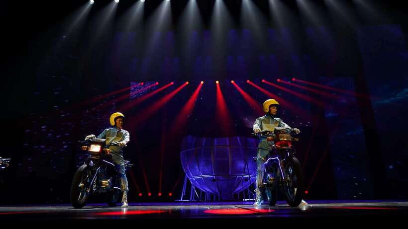 Red Theatre Beijing Acrobatic Show Tickets - Inside the Red Theatre: seating, views, and what to expect from 60 minutes