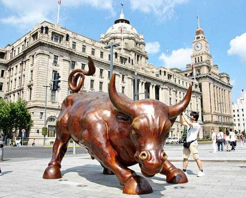 Shanghai Airport Layover Tour with Amazing City Highlights - Jade Buddha Temple and optional add-ons when time permits