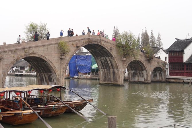 Shanghai Day Tour to Zhujiajiao Water Town, Yu Garden, Bazaar, Bund - Why Zhujiajiao and the Bund feel right together