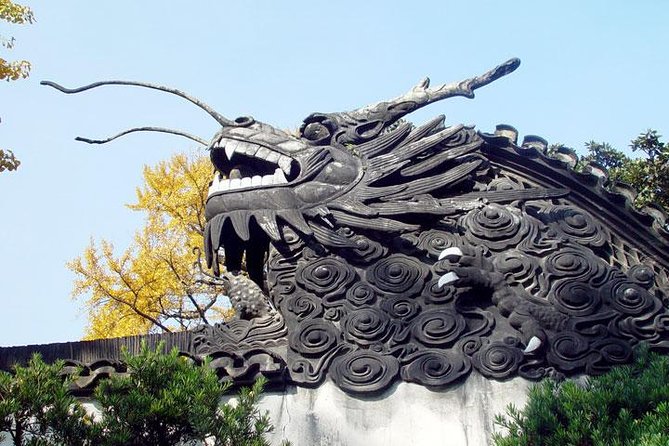 Shanghai Day Tour to Zhujiajiao Water Town, Yu Garden, Bazaar, Bund - Yuyuan Old Street and the Yu Bazaar zone: souvenirs without the hard sell