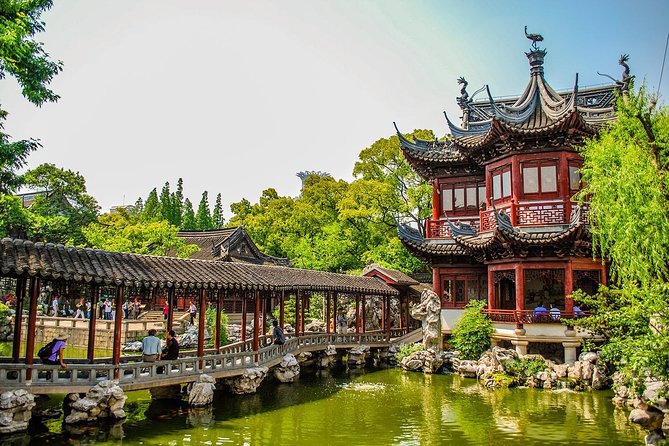 Shanghai Day Tour to Zhujiajiao Water Town, Yu Garden, Bazaar, Bund - How to pace a 10-hour day without getting cranky