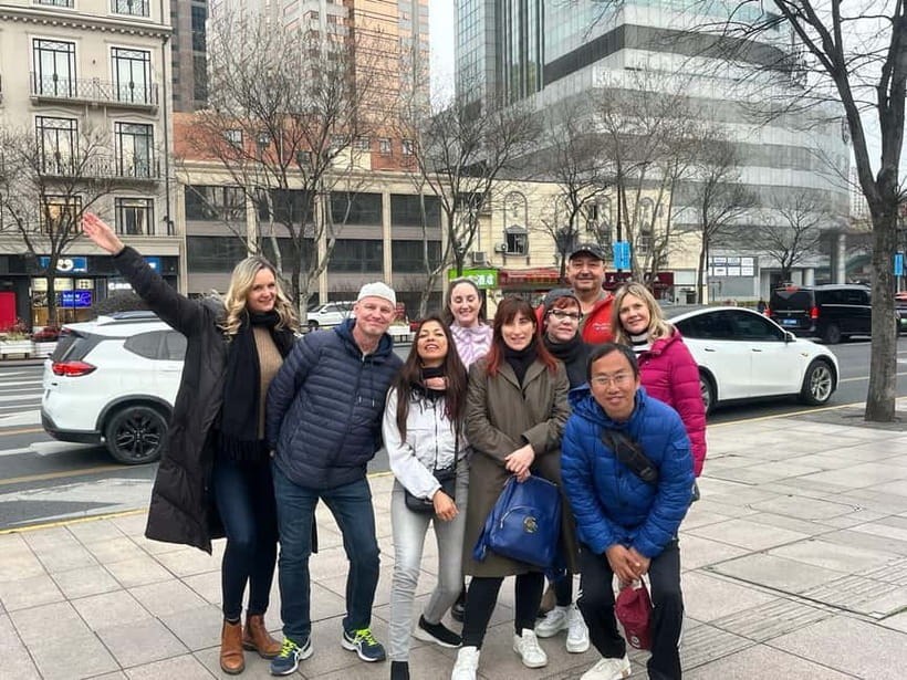 Shanghai Highlights Walking Tour With A Real Local-Tip Based - Meeting on East Nanjing Road: easy to find, fast to start