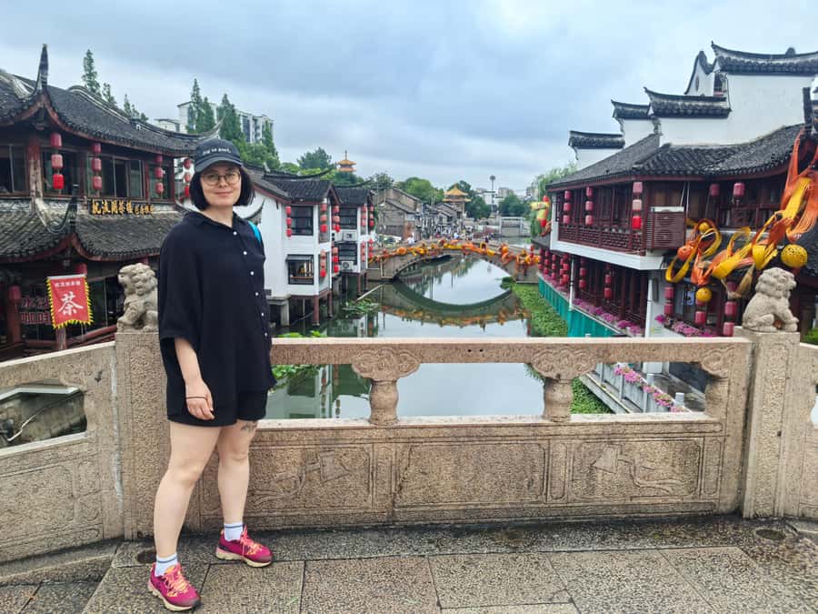 Shanghai Must-See and Foodie Test Bike Tour( Day & Night) - Nongtang and Shikumen: the alley-side Shanghai most people skip